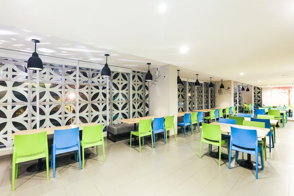 Hotel Citradream Tugu Джок'якарта Екстер'єр фото