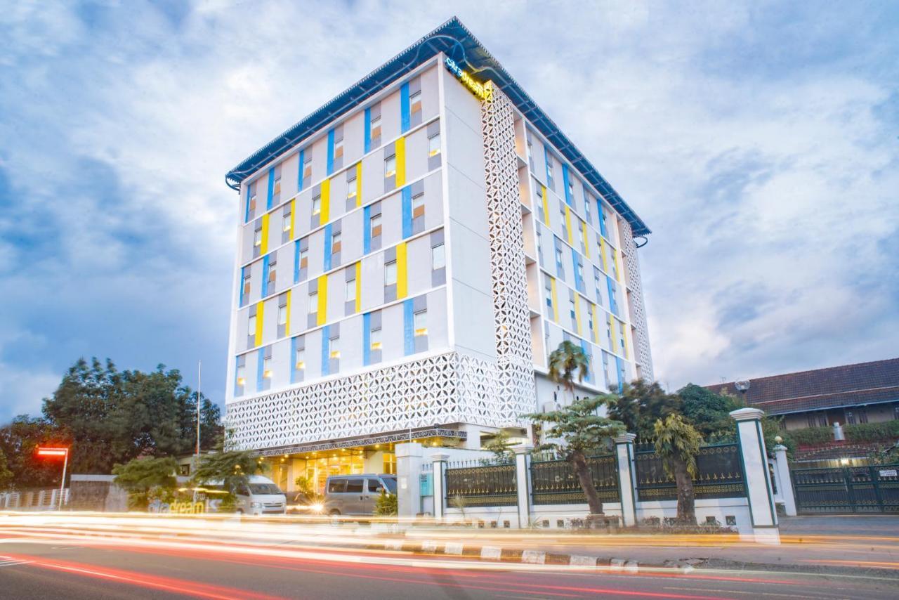 Hotel Citradream Tugu Джок'якарта Екстер'єр фото