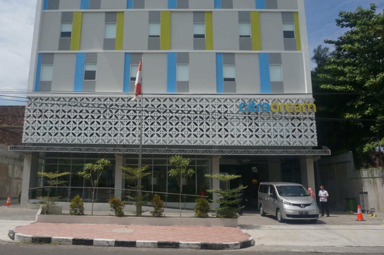 Hotel Citradream Tugu Джок'якарта Екстер'єр фото